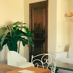 Hotel La Ponche 5*