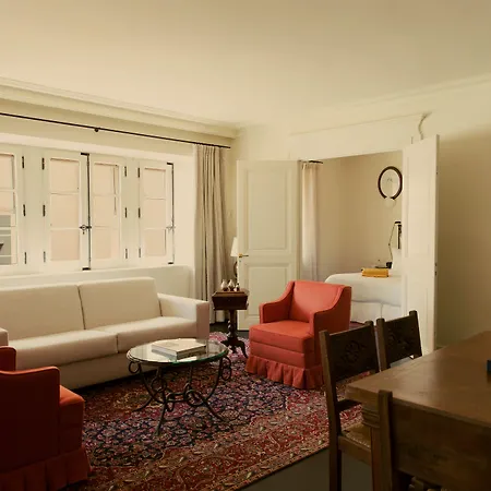 Ξενοδοχείο La Ponche 5*