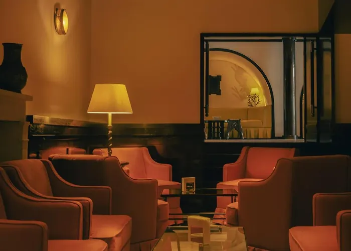 Готель La Ponche 5*